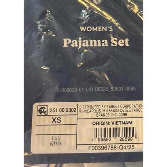 Roller Rabbit Pajama set - Picture 2 of 2